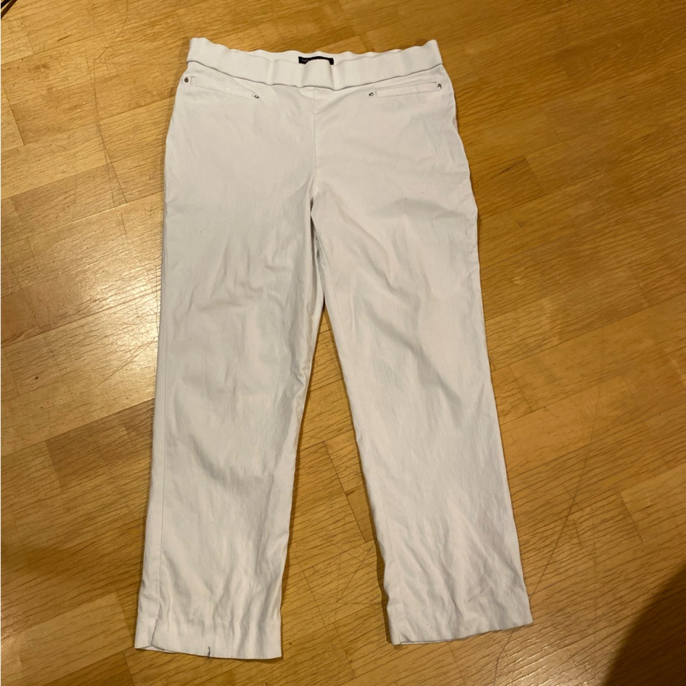 Counterparts White Straight-Leg Capri